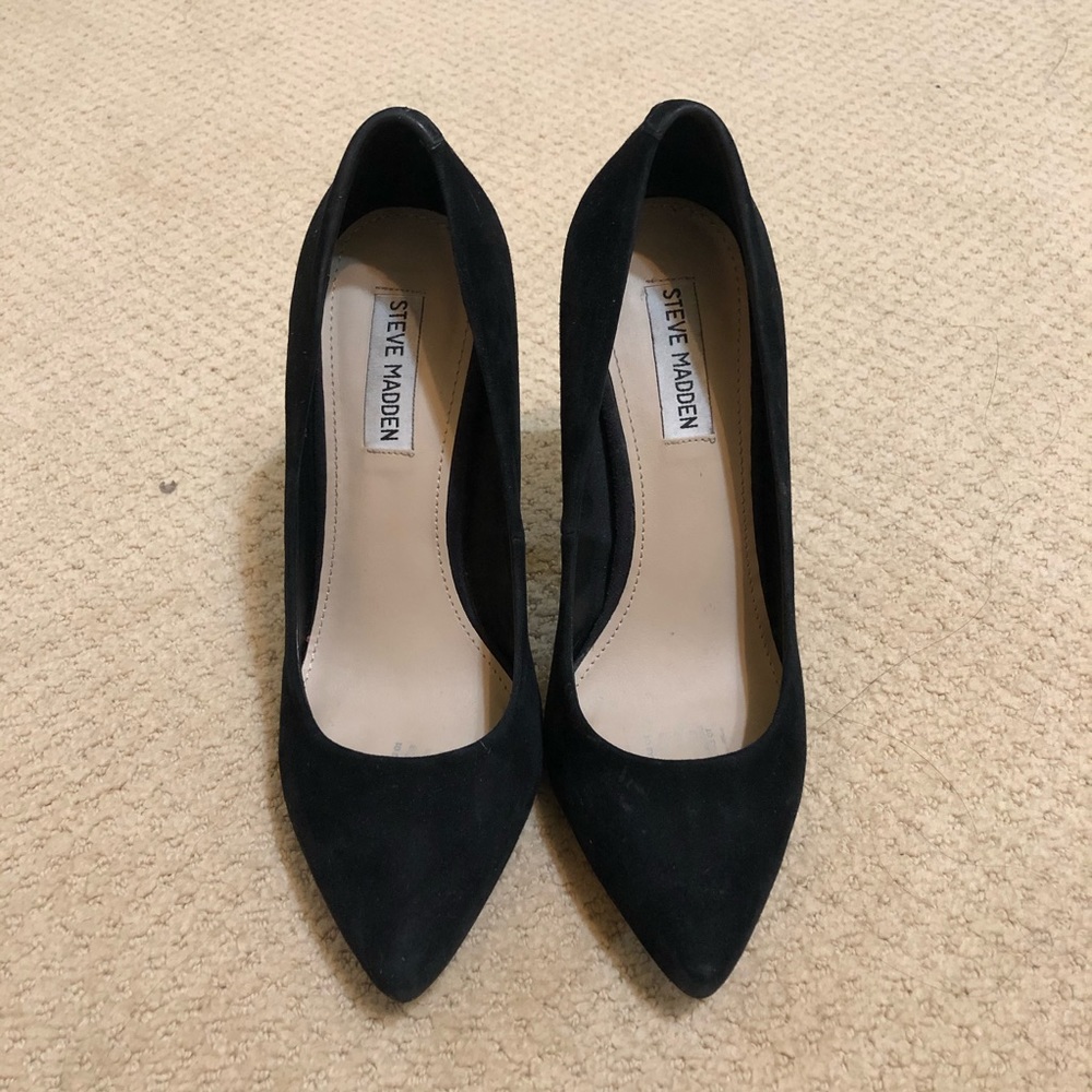 Steven Madden Suede Pumps